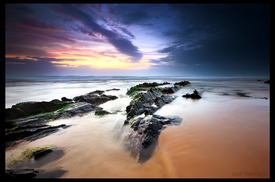 Long exposure waterscape sunset photography in Cordoama Beach, in the Costa Vicentina, Algarve region, made by landscape photographer José Ramos from Portugal