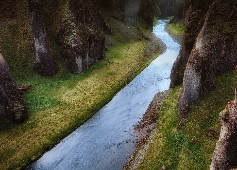 Long exposure waterscape photography in Fjaðrárgljúfur Canyon, located in Iceland, made by landscape photographer José Ramos