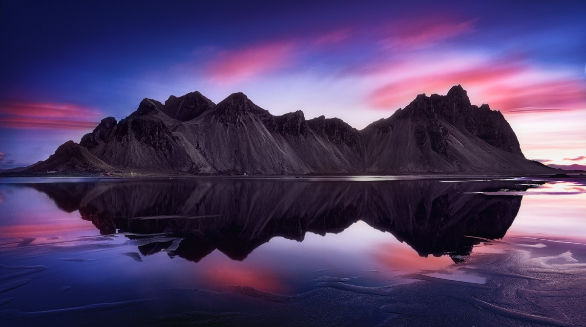 Long exposure landscape photo showing the Vestrahorn Mountains in Iceland, during sunrise, shot by José Ramos