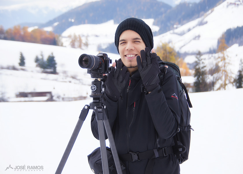 José Ramos shooting landscapes in the Dolomites with Sony Alpha, Vallerret Gloves and Mindshift Backpack