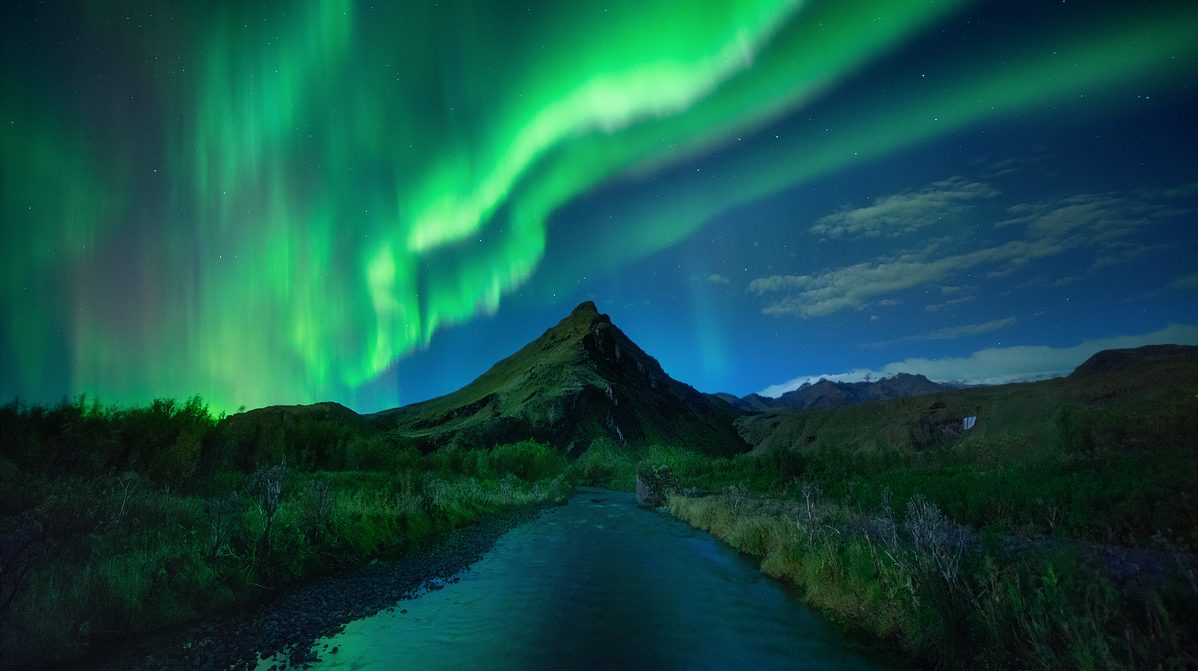 Northern Lights - Aurora Borealis photo in Skogar, Iceland, shot by landscape photographer José Ramos