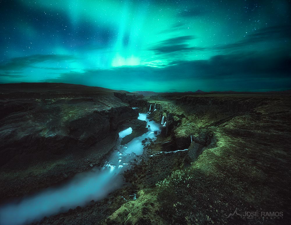 Northern Lights photo above the Sigoldugljufur Canyon in Iceland, shot by landscape photographer José Ramos