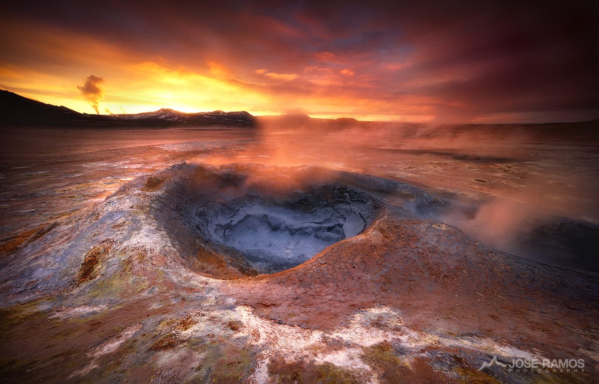 Iceland landscape photography, showing the geothermal area of Hverir Námafjall during the midnight sun, captured by landscape photographer José Ramos